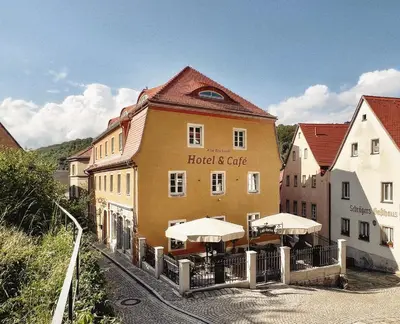 Das Gebäude in dem sich das Aparthotel befindet