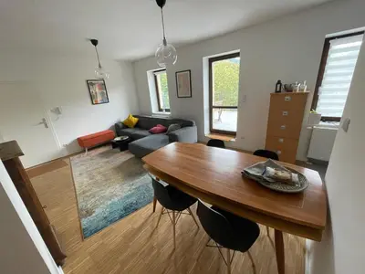 Ein Sitzbereich in der Unterkunft Haus Charlottenburg 2, zentrumsnah mit Blick auf die Festung, mit Sauna-Option