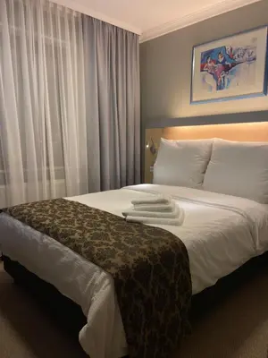 Ein Bett oder Betten in einem Zimmer der Unterkunft Alter Hof