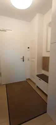 Ein Bett oder Betten in einem Zimmer der Unterkunft Wunderschöne Ferienwohnung direkt an der Elbe, Alt-und Neustadtnähe