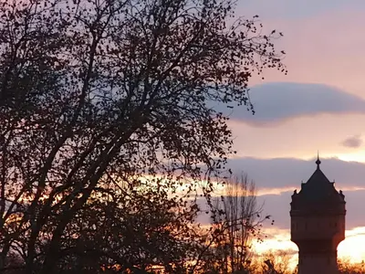 Blick auf den Sonnenuntergang/Sonnenaufgang von der Ferienwohnung aus oder aus der Nähe