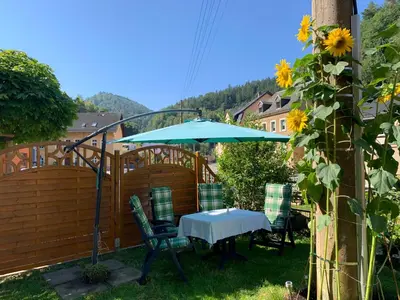 Ein allgemeiner Bergblick oder ein Berglick von der Ferienwohnung aus