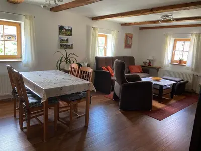 Ein Sitzbereich in der Unterkunft Ferienwohnung Paul