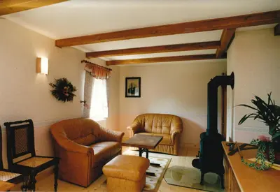 Ein Sitzbereich in der Unterkunft Großzügiges Ferienhaus nahe Rochlitz