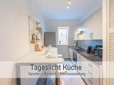 Küche/Küchenzeile in der Unterkunft BENVILLE BV04 - Nespresso Kaffee - Zentral - WLAN - Küche & Spülmaschine - Waschmaschine