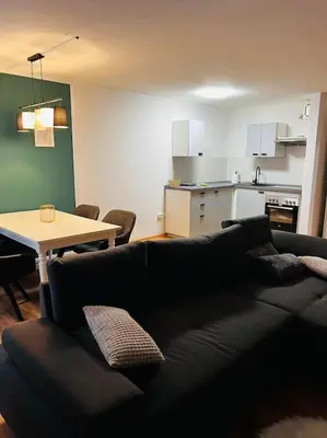 Küche/Küchenzeile in der Unterkunft Ferienwohnung 09599 Freiberg in Sachsen nahe Bahnhof