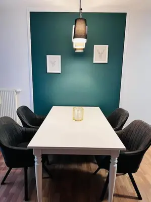 Ein Sitzbereich in der Unterkunft Ferienwohnung 09599 Freiberg in Sachsen nahe Bahnhof