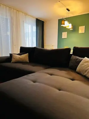 Ein Sitzbereich in der Unterkunft Ferienwohnung 09599 Freiberg in Sachsen nahe Bahnhof