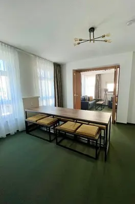Ein Sitzbereich in der Unterkunft großes Familienapartment mit Blick zur Frauenkirche