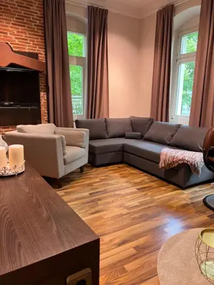 Ein Sitzbereich in der Unterkunft Stylische Altbauwohnung Dresden Striesen ruhig und zentral
