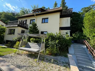 Ein Garten an der Unterkunft Ferienhaus Wachwitzgrund