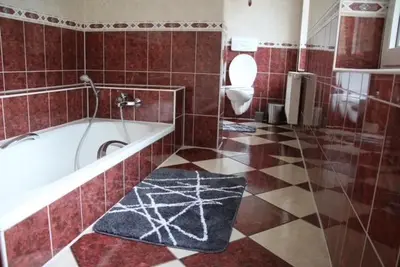 Ein Badezimmer in der Unterkunft Ferienwohnung in Freital bei Dresden