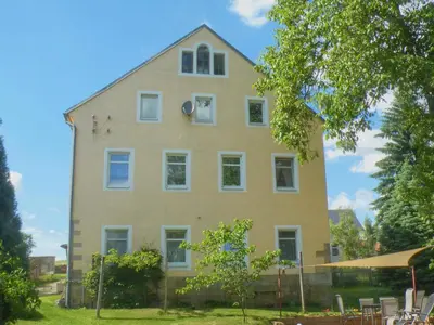 Das Gebäude in dem sich das Bed & Breakfast befindet
