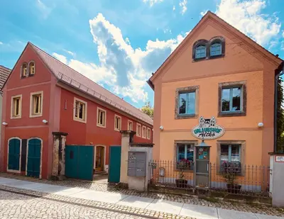 Das Gebäude in dem sich die Ferienwohnung befindet