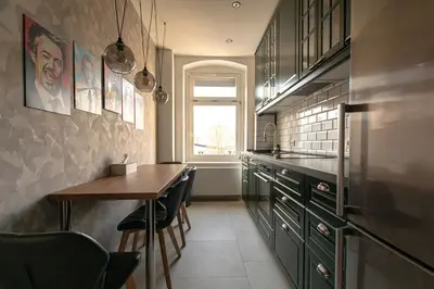 Küche/Küchenzeile in der Unterkunft Ruhiges & luxuriöses Business Apartment im Zentrum