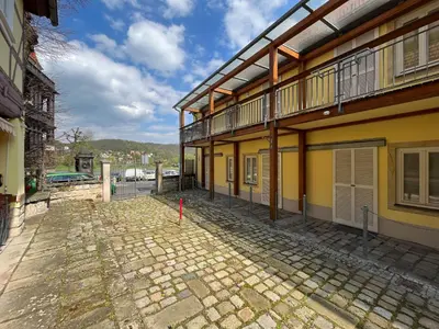 Das Gebäude in dem sich die Ferienwohnung befindet