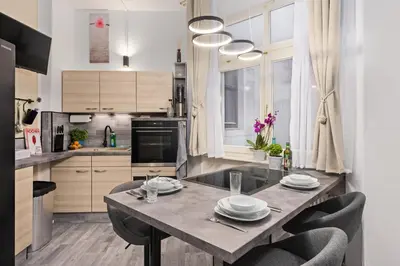 Küche/Küchenzeile in der Unterkunft Meißen Altstadt SmartLuxusOase WLAN Netflix Magenta Disney+