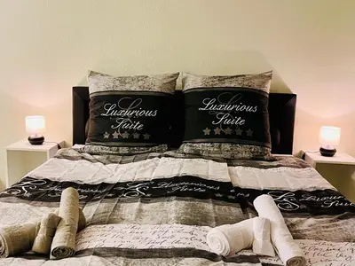 Ein Bett oder Betten in einem Zimmer der Unterkunft Studio an der Elbe mit Balkon, Küche und Netflix