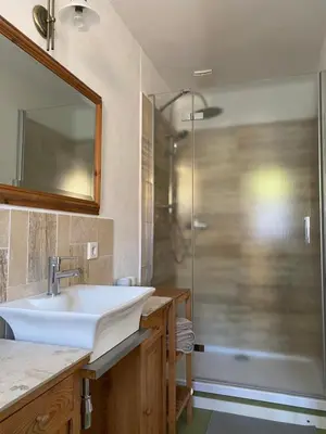 Ein Badezimmer in der Unterkunft Ferienwohnung im Dreiseitenhof