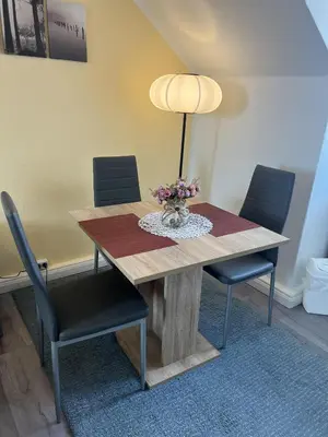 Ein Sitzbereich in der Unterkunft Studio Apartment Frühauf Geithain