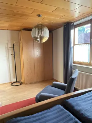 Ein Sitzbereich in der Unterkunft Ferienwohnung Schneider