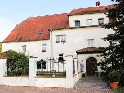 Das Gebäude in dem sich die Ferienwohnung befindet