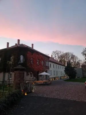 Das Gebäude in dem sich die Ferienwohnung befindet