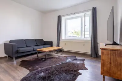 TV/Unterhaltungsangebot in der Unterkunft Urige Wohnung mit zwei Betten und genialer Küche