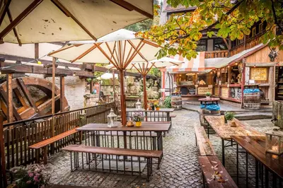 Ein Restaurant oder anderes Speiselokal in der Unterkunft Pension Rauschenstein