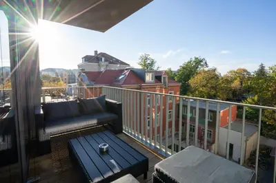 Ein Balkon oder eine Terrasse in der Unterkunft Supreme City Dream mit Terrasse und Parkplatz - 110m²