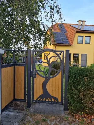Das Gebäude in dem sich die Ferienwohnung befindet