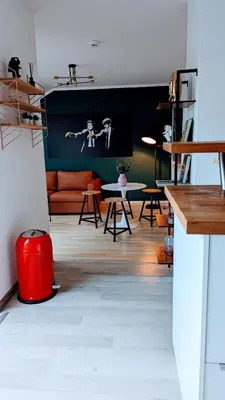 Grundriss der Unterkunft Rooftop Art Apartment, E-Roller,Ausblick,WLAN,TV, Netflix