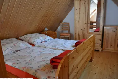 Ein Bett oder Betten in einem Zimmer der Unterkunft Ruhiges, sehr schönes Haus/Grundstück in Elbnähe.