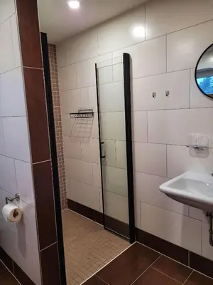 Ein Badezimmer in der Unterkunft Kulturstätte Gröditz