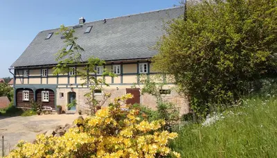 Das Gebäude in dem sich die Ferienwohnung befindet