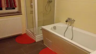 Ein Badezimmer in der Unterkunft Ferienwohnung Paschke Chemnitz Schönau