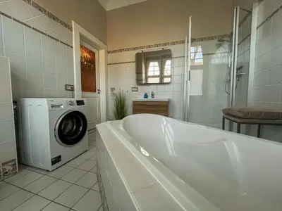 Ein Badezimmer in der Unterkunft Wohnperle*GroßerGarten*Villa