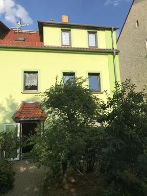 Das Gebäude in dem sich die Ferienwohnung befindet