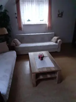 Ein Sitzbereich in der Unterkunft HAUS ZUR SONNE