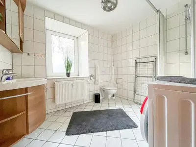 Ein Badezimmer in der Unterkunft MonteurWohnung Wilsdruff - App 1