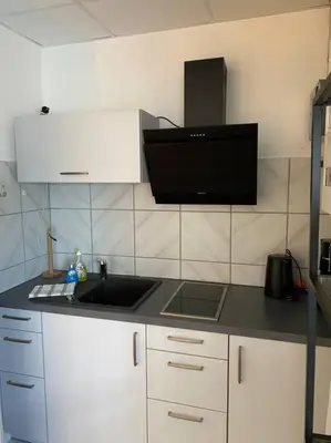 Küche/Küchenzeile in der Unterkunft Ferienwohnung Königsstraße mit Waschmöglichkeit, ohne Dusche