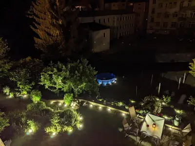 Ein Garten an der Unterkunft Zi2 - Urlaubsmagie - Flussblickwohnung mit Pool& Sauna