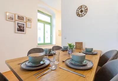 Grundriss der Unterkunft StadtNatur Apartment am Küchwald - 2 SZ mit Balkon, WASCHMASCHINE, Streaming-TV, Badewanne, Arbeitsplatz