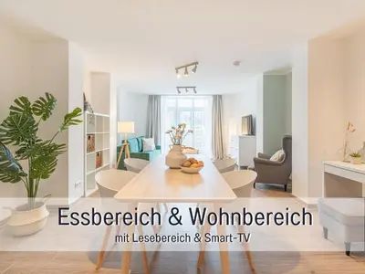 Ein Sitzbereich in der Unterkunft Benville BV08 - helle 92 qm Fewo in Villa - ruhige Lage - Großer Garten & ÖPNV fußläufig