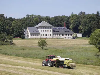 Das Gebäude in dem sich die Ferienwohnung befindet