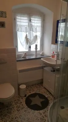 Ein Badezimmer in der Unterkunft Großes Charmantes Ferienhaus in Nassau