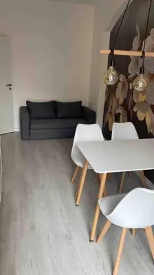 Ein Sitzbereich in der Unterkunft Traumhaftes Meißen mit Burg-und Elbblick No1