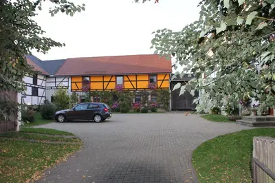 Ein Garten an der Unterkunft Pension Zumpe