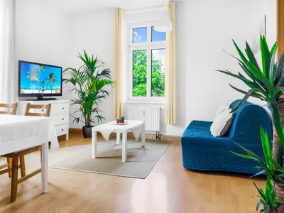 TV/Unterhaltungsangebot in der Unterkunft Bis 6 Personen - Helle, Ruhige Whg, 2 Bäder, DD Neustadt - Top Lage