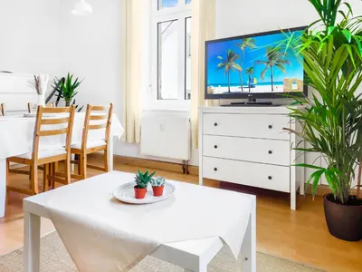 TV/Unterhaltungsangebot in der Unterkunft Bis 6 Personen - Helle, Ruhige Whg, 2 Bäder, DD Neustadt - Top Lage
